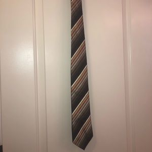 Men’s brown striped tie